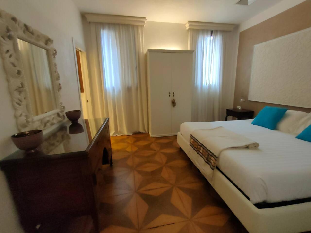 La Grande Bellezza Deluxe House Apartman Velence Kültér fotó